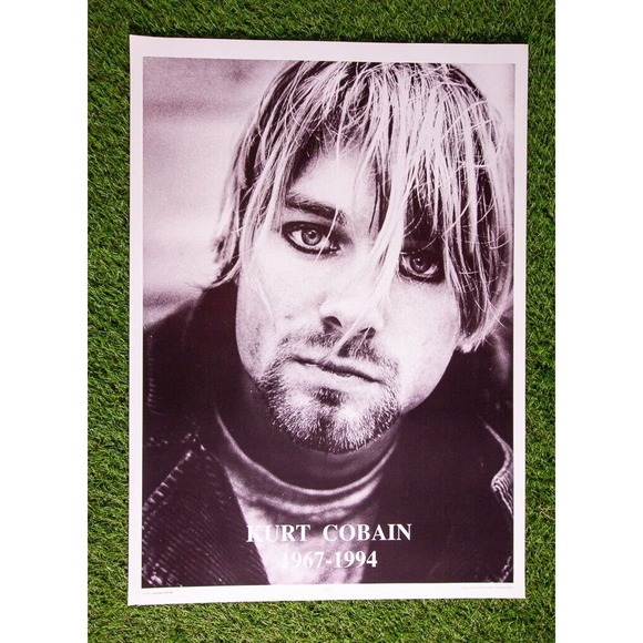 Kurt Cobain 1967-1994 Photo Poster Nirvana Rare Vintage GB UK Import 25 x 35.5